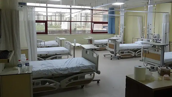 50 yaş üzerinde risk artıyor: Parkinson belirtileri neler?