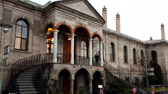 70 ilkokul ve Memleket Hastanesi'nin yapımına öncülük etmişti: İşte Erciyes Gazetesi'nin sahibinin Kayseri'ye kattıkları…