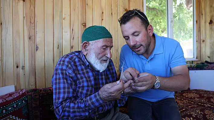 95 yaşındaki Mahmut dede, sağlıklı yaşamın sırrını anlattı!