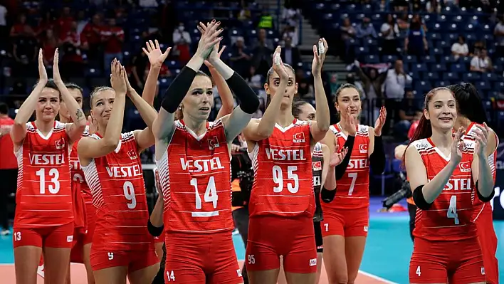 A Milli Kadın Voleybol Takımı'na, MSB'den destek