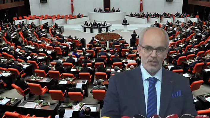 A Parti İl Başkanı Öztürk  siyaseti eleştirdi