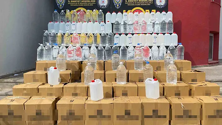 Adana'da 2 Ton Kaçak Etil Alkol Ele Geçirildi