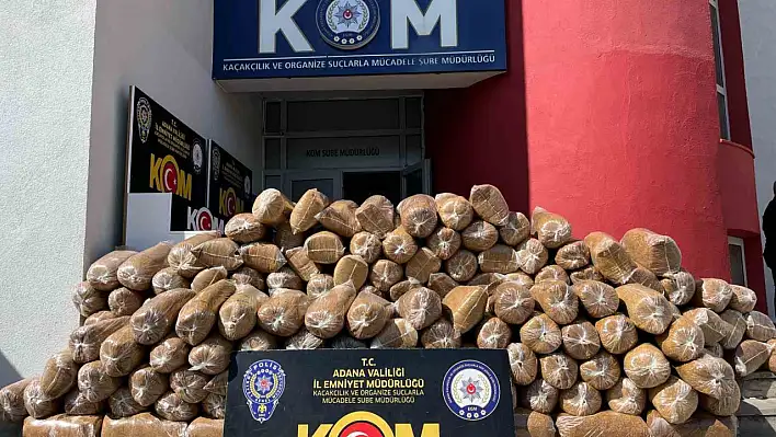 Adana'da 1 ton kaçak kıyılmış tütün ele geçirildi