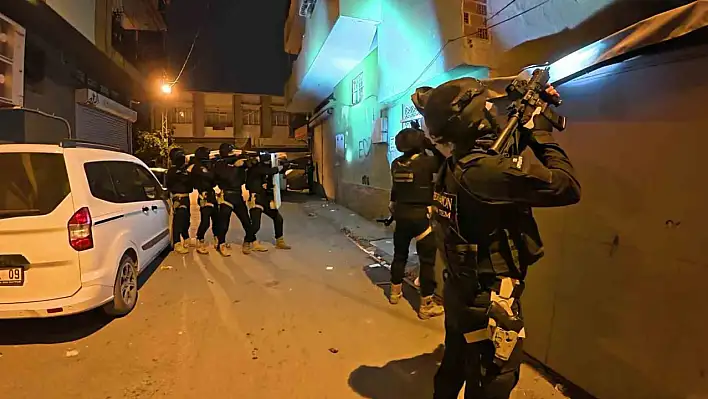 Adana'da şafak operasyonu