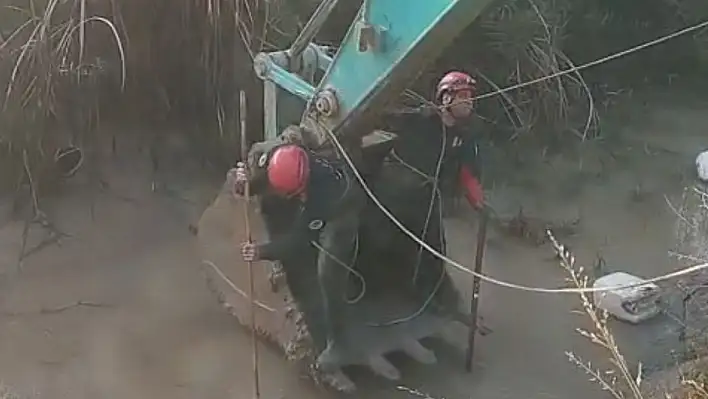 Adana'da iki çocuk dereye düştü biri hayatını kaybetti