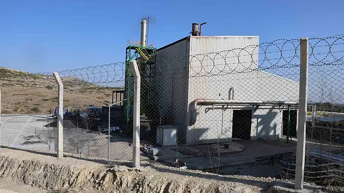 Adana'da üretim tesisinde korkutan yangın