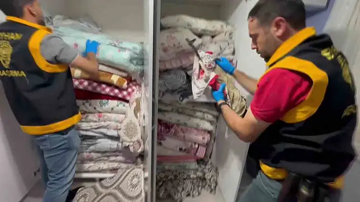 Gardıroptan cephane çıktı: Polis Adana'da 3 kişiyi gözaltına aldı