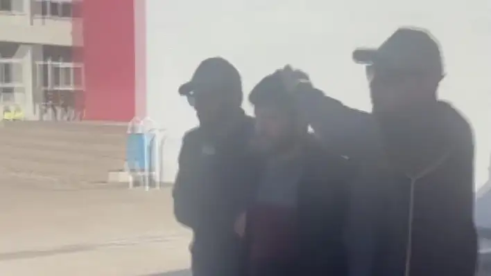 Adana'da FETÖ firarisi öğretmen yakalandı!