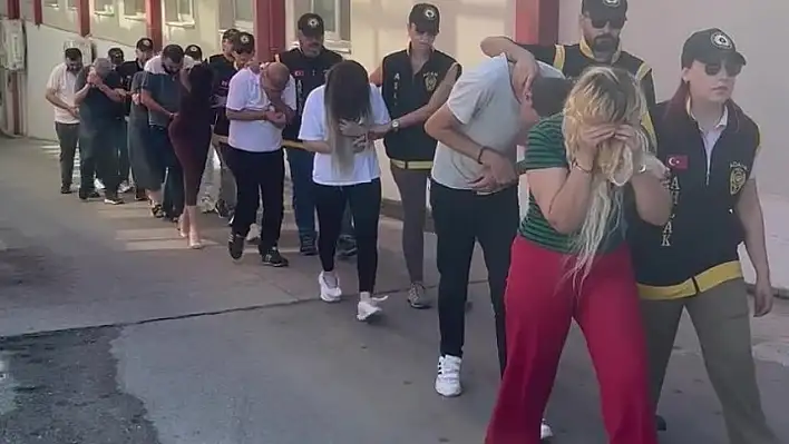 Adana'da fuhuş şebekesine operasyonu! 32 milyon TL değerinde mal varlığına el kondu...