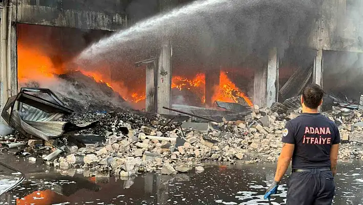 Adana'da çıkan yangın, kontrol altına alındı