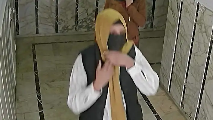 Adana'da binlerce liralık altın çaldılar: Polis ekiplerinden kaçamadılar!