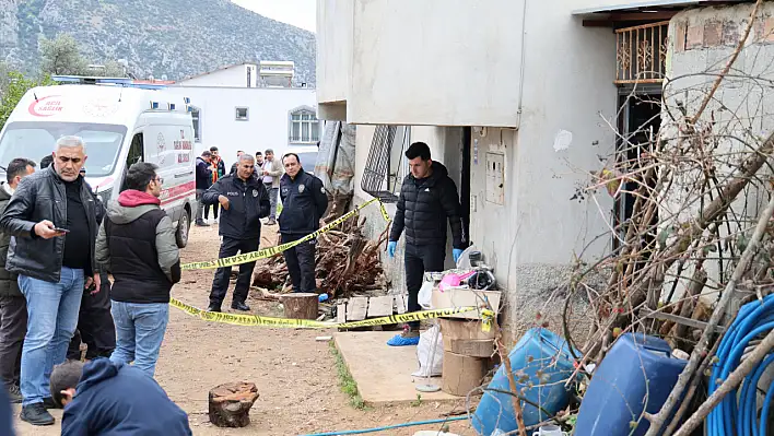 Adana'da kocası öldürülen kadın çocuğuyla kaçtı