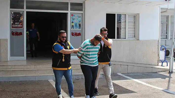 Gece yarısı araçlara saldırdı: Gerekçesi şaşkına çevirdi