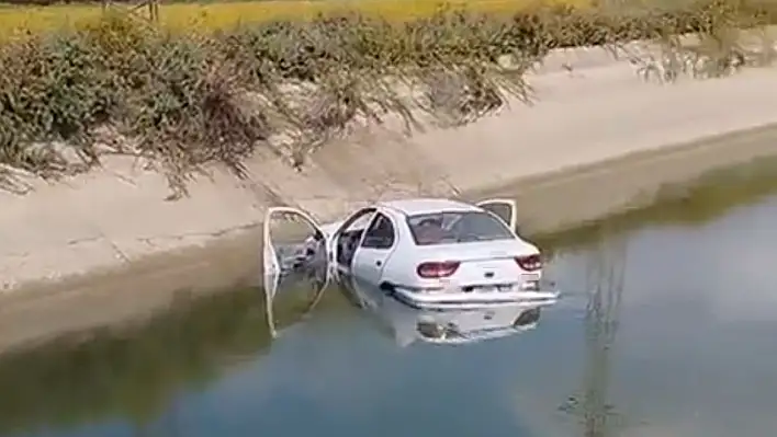 Adana'da sulama kanalına düşen otomobil can aldı