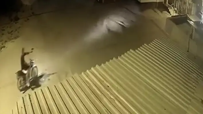 Adana'da rasgele ateş açan şahsı mahalleli yakaladı!