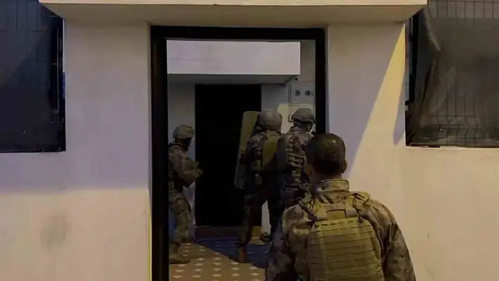 Adana'da silah ve mühimmat ticareti şebekesine ağır darbe!