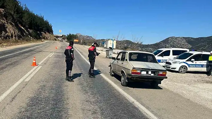 Adana'da 5 hükümlü yakalandı