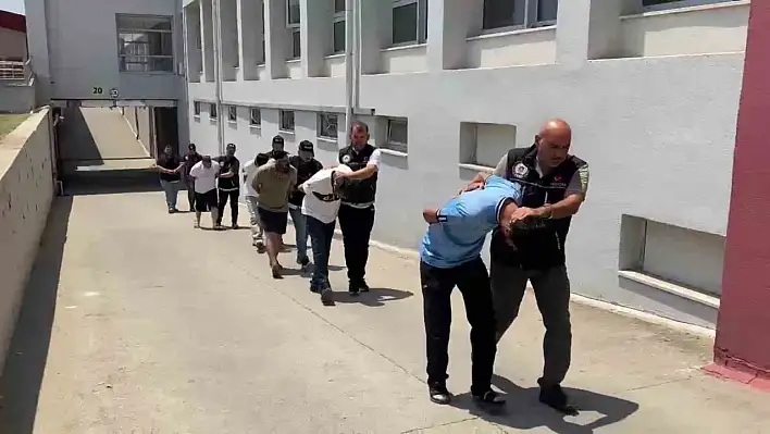 Torbacı operasyonu: 5 tutuklama