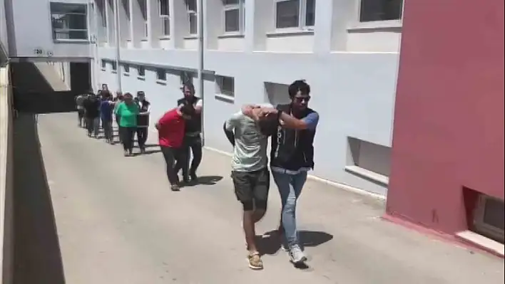 Adana'da torbacı operasyonu: Çok sayıda tutuklama!