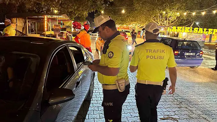 Adana'da trafik denetimi: Kuralsız sürücülere ceza yağdı!