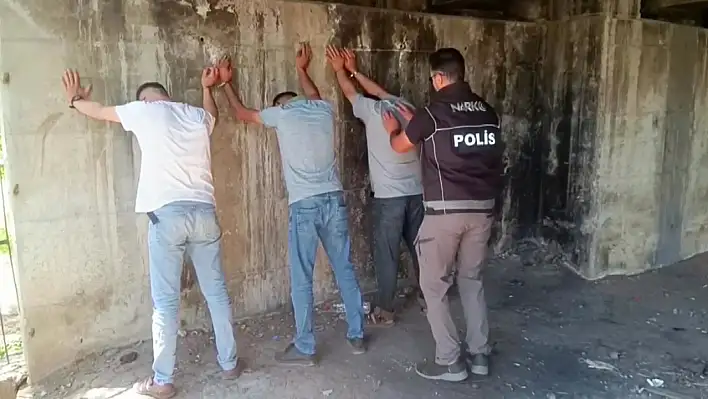 Uyuşturucu denetiminde 65 şüpheli yakalandı