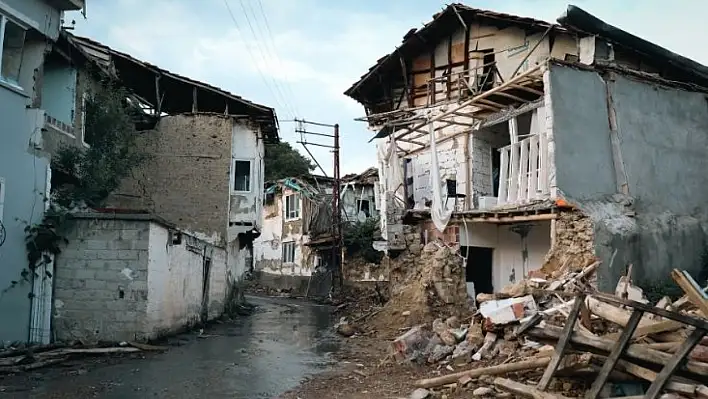 Adnan Evsen deprem yanılgılarını çürüttü: Doğru bilinen yanlışlar!