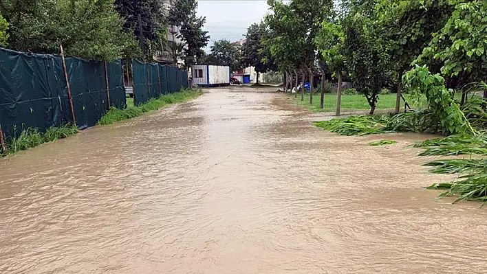 AFAD'dan 11 il için 'turuncu kod'lu sağanak uyarısı! Hangi iller var?