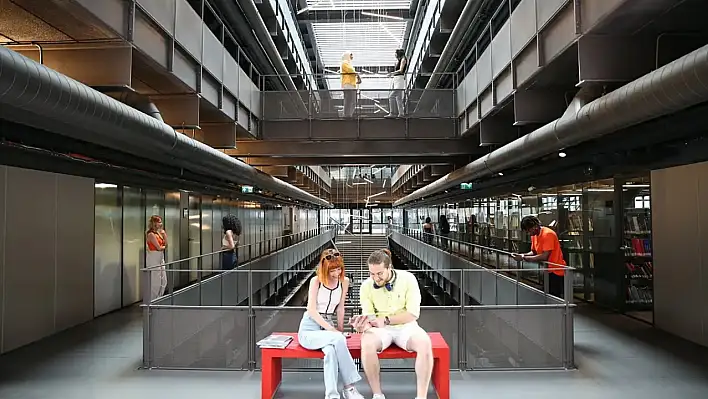 AGÜ akademik kadrosunu güçlendirmek için harekete geçti: Hangi bölümlere akademisyen alınacak?