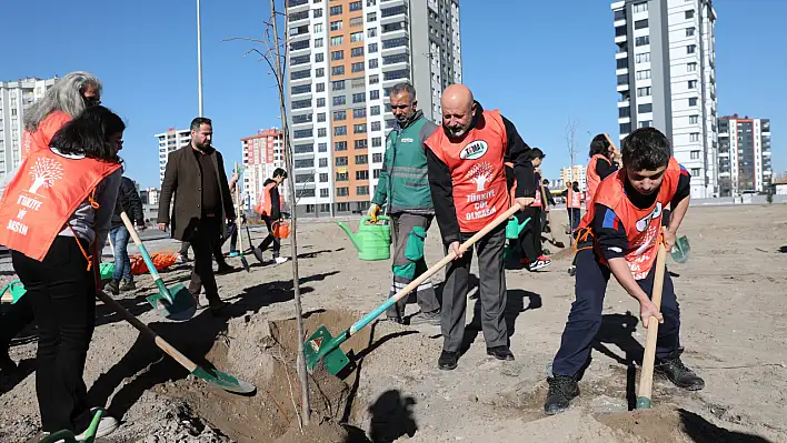 Ahmet Çolakbayrakdar'dan Gelecek Nesillere Miras