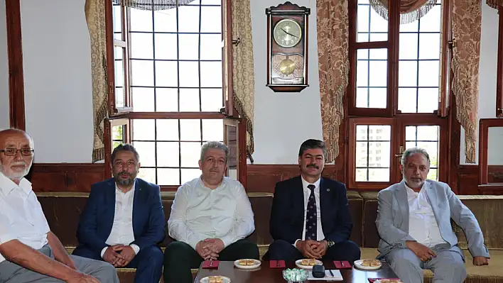 AK Parti'den Kayseri'de STK'larla istişare toplantısı: Hangi isimler yer aldı?