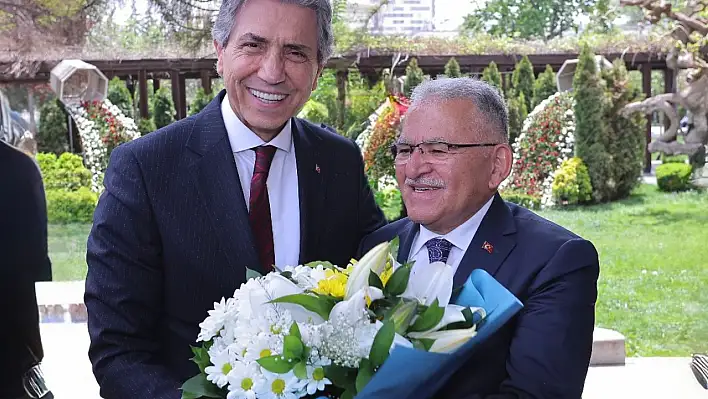 AK Parti Genel Başkan Yardımcısı Demir'den Kayseri'ye övgü!