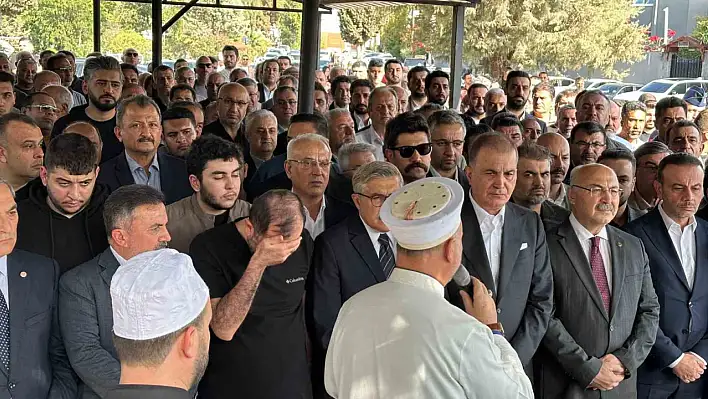 Ömer Çelik dayısını son yolculuğuna uğurladı