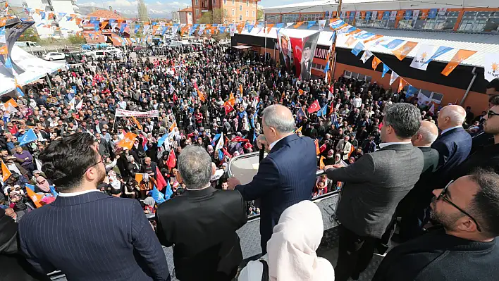 Akar'ın ziyaretleri mitinge dönüştü... Büyük ilgi var...