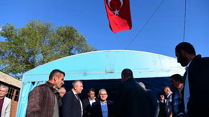 Akar ve Büyükkılıç'tan şehit Bozlağan'ın ailesine taziye ziyareti...