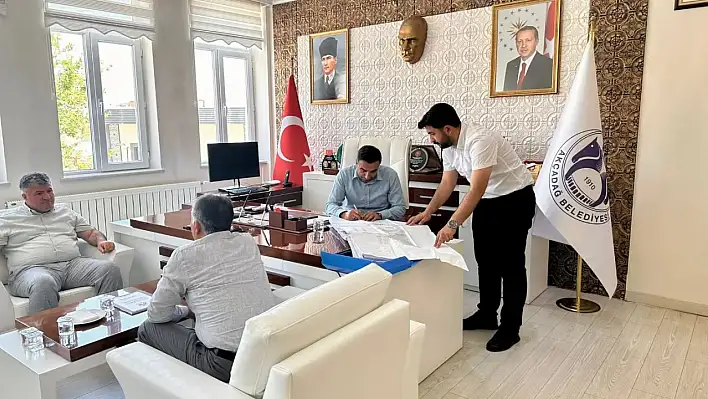 Akçadağ'da sağlık altyapısına güçlü destek: İhale ve ruhsat sürece başladı!