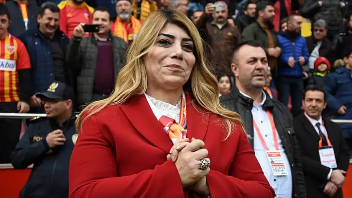 Akıllara Berna Gözbaşı geldi! Futbola bir kadın eli daha değdi