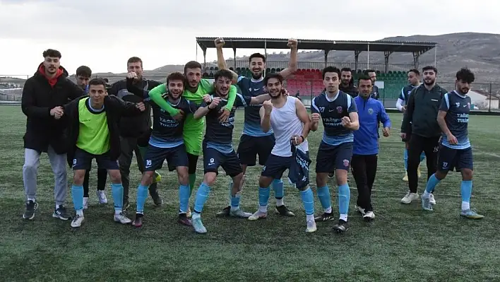 Akkışlaspor lige tutunmayı başardı