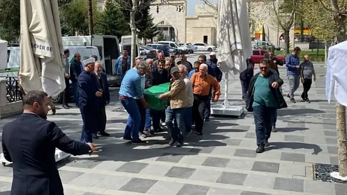 Akrep yedi iddiasıyla ölmüştü - Son yolculuğuna uğurlandı!