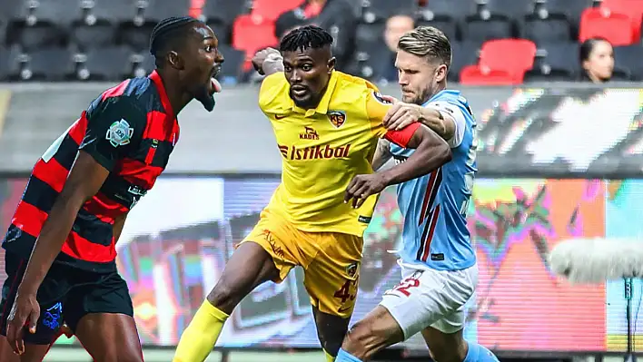 Al-Riyadh'dan ayrılan Bernard Mensah Süper Lig'e mi dönüyor?