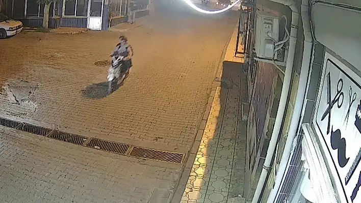 Alışverişe girdi motosikletinden oldu!