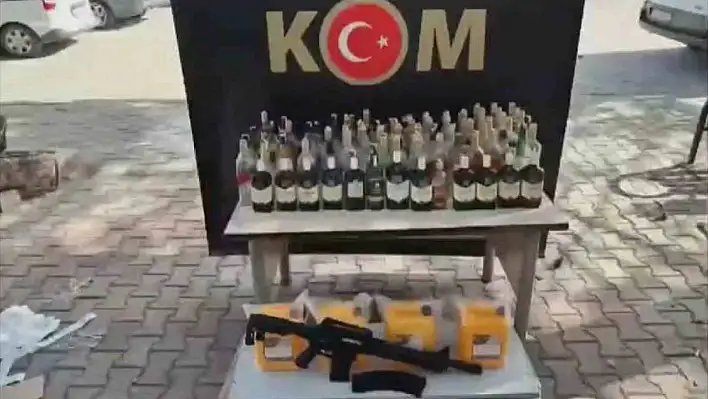 Alkol kaçakçıları yakalandı!