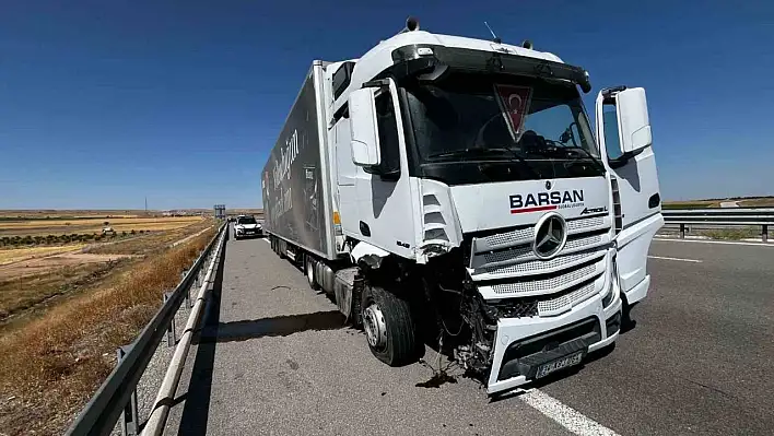 Tır otomobile çarptı: Ankara-Niğde Otoyolu'nda can kaybı