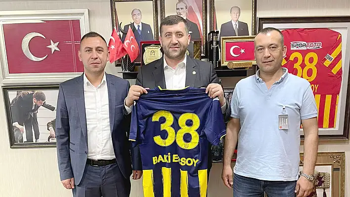 Ankaragücü Taraftarlarından Baki Ersoy'a Anlamlı Ziyaret