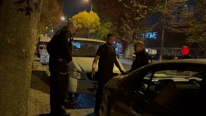 Kayseri'de annesinden para alamayan şahıs bıçakla kendine zarar vermek istedi