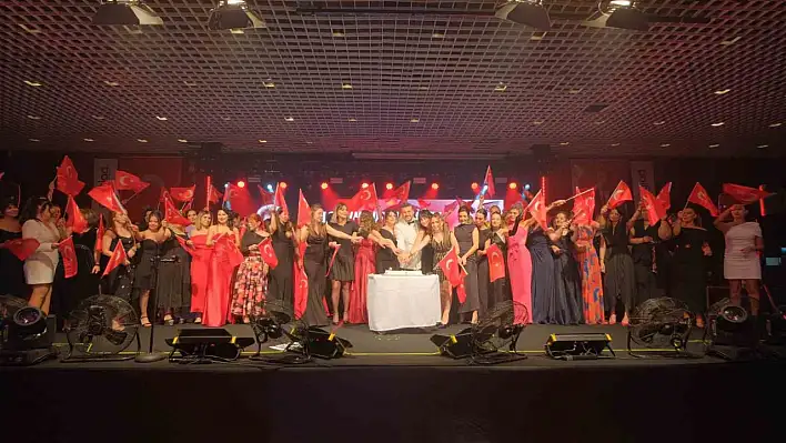 Geleneksel Cumhuriyet Balosu coşkuyla kutlandı!