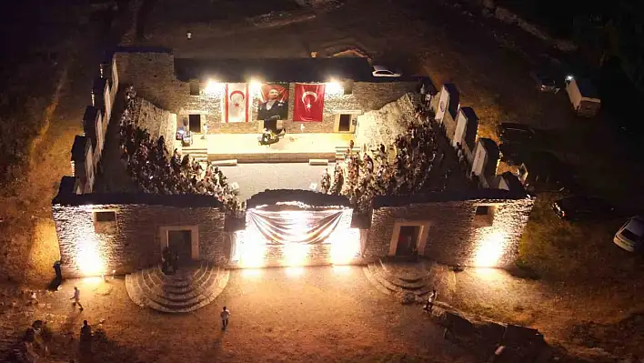 2 bin yıllık Odeon'dan piyano sesleri yükseldi!