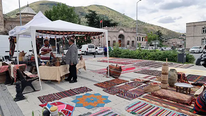 Antika Pazar'ı Talas'ın yeni gözdesi