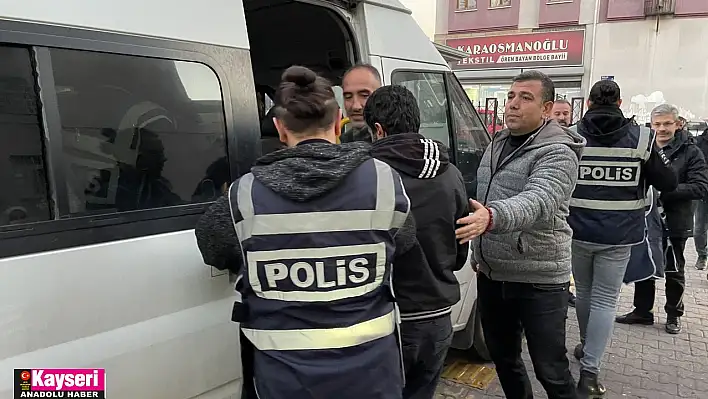 Aranan 13'ü firari hükümlü 23 kişi yakalandı