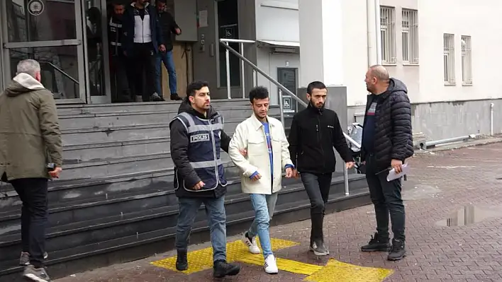 Asayiş Şube eş zamanlı operasyon düzenledi: 15 şahıs yakalandı