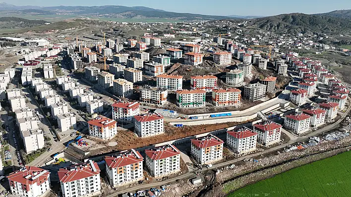 Asrın felaketinin yaraları asrın birlikteliği ile sarılıyor